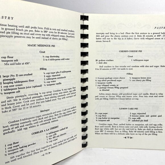 Excelsior House Cookbook Garden Club Jefferson TX 1990 - Picture 6 of 7